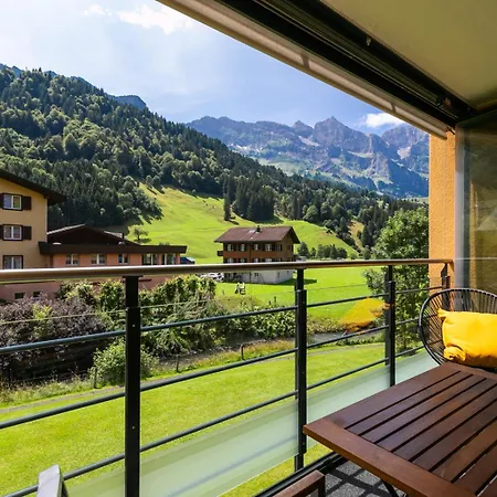 Spirit - Balkon - Bergsicht Apartamento Engelberg