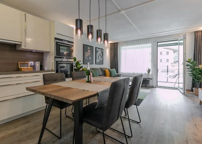 Spirit - Balkon - Bergsicht Apartment Engelberg