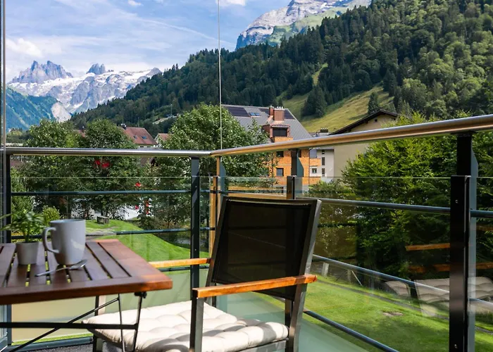 Apartment Spirit - Balkon - Bergsicht Engelberg